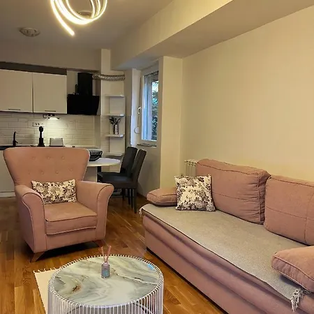 Vedran's Place Apartment *
