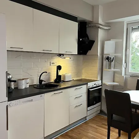 Vedran's Place Apartment *